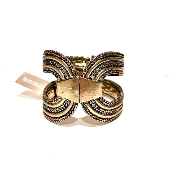 Chico's Jewelry - 🌟 LAST ONE! 🌟 | CHICO’s Antiqued Gold Western Hinge Bangle | NWT
